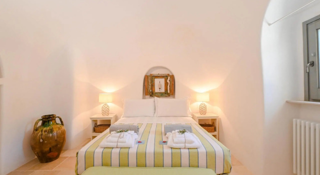 Villa Fascino dei Trulli, Book Villa Hotels in Fasano Area with a Pool, Swimming Pool
