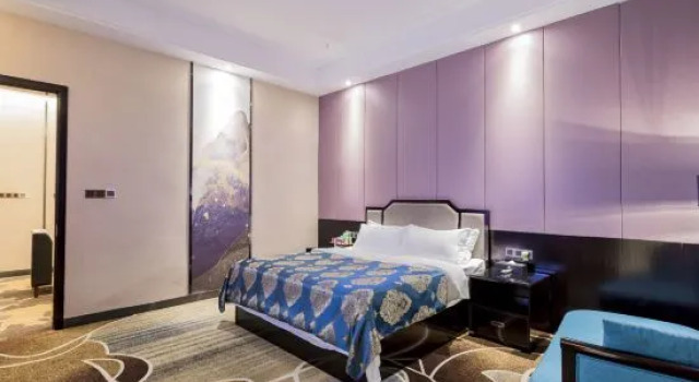Люкс Deluxe Haomeiya Hotel (Guangzhou Zengcheng XiaJie Boulevard)