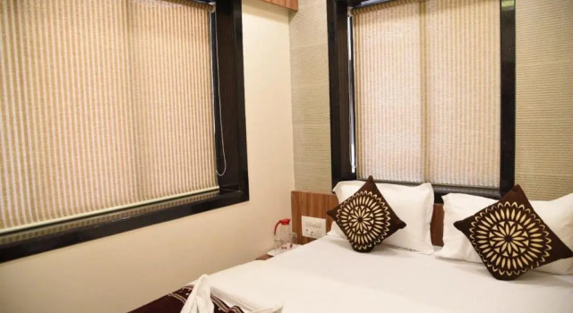 Двухместный номер Standard Hotel Flora Fountain