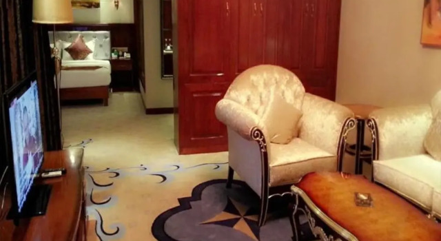 Полулюкс Star World Hotel