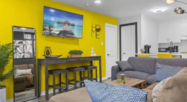 Amazing Living I Sleeps 14 Wi-fi Parking Free Gym, Забронировать Отель Хьюстон Texas Gulf Coast, рядом с Shape Community Center