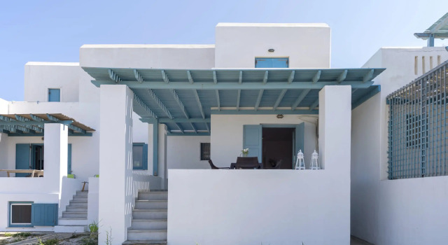Beachside 2 bedroom Cottage