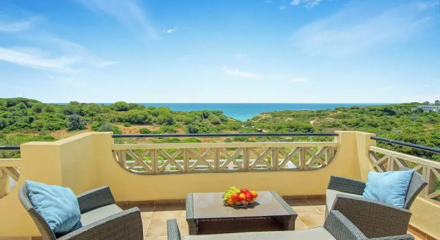 Вилла с 4 комнатами с балконом Villa Coelha
