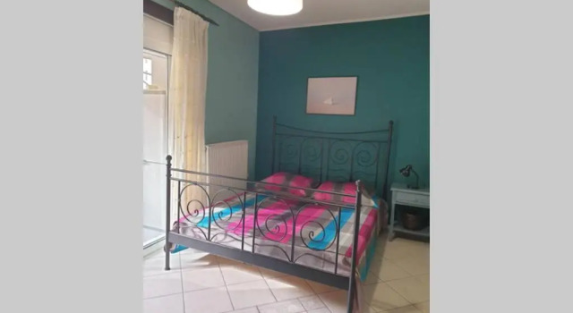 Студия central studio very close to the port of Volos