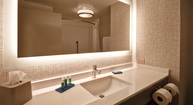 Четырёхместный номер Standard Holiday Inn Express & Suites Schererville by IHG