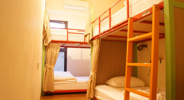 Кровать в общем номере (мужской номер) Trip GG Hostel