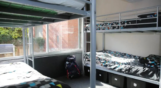Кровать в общем номере (женский номер) Barkly Backpackers