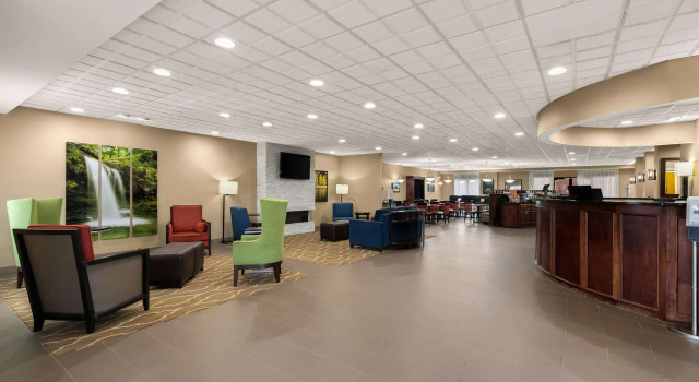 Comfort Suites, Buchen Sie Hotel Commerce Georgia