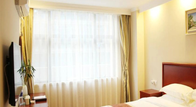 GreenTree Inn Shaoxing North Jiefang Road Chengshi Square Shell Hotel