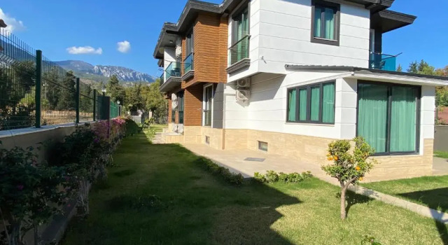 Семейный номер Standard с видом на горы premium park apart otel