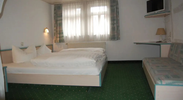 Трёхместный номер Standard Hotel Schneider