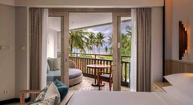 Двухместный номер Deluxe с видом на бассейн Conrad Bali