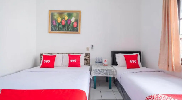 Трёхместный люкс RedDoorz at Hotel pondok Kurnia near Buah Batu Bandung