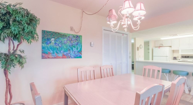 Gulf Shore Condo #118 - 2 Br condo by RedAwning, Book Lejlighed Destin Emerald Coast