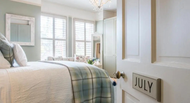 April House Weybridge - Boutique Guesthouse, Забронировать Бутик-отель Отели Западного Суссекса 5 звезд, 5*
