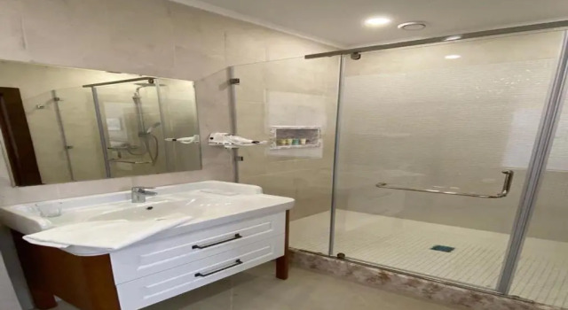 Полулюкс Boutique Hotel Kaspi