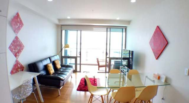 Апартаменты Comfort с 2 комнатами с балконом и с видом на море Waterfront Highrise Apartment