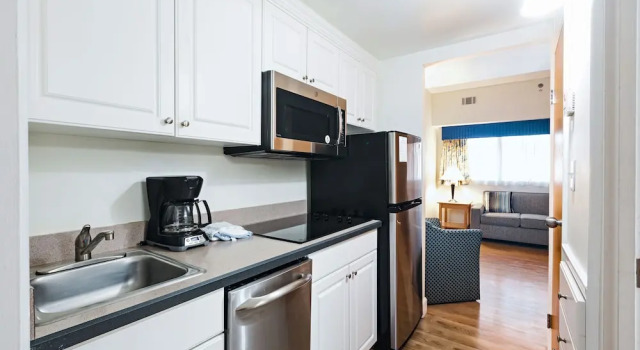 Люкс The Atrium Resort, Virginia Beach by Vacatia