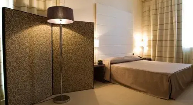 H2C Hotel Napoli, Забронировать Отель Бизнес-отели Неаполя, рядом с Ospedale degli Incurabili, 4* 5*