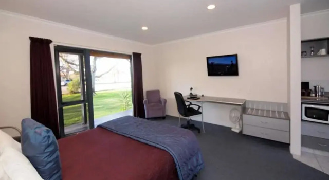 Surf City Lodge, Buchen Sie Hotel Patutahi Gisborne