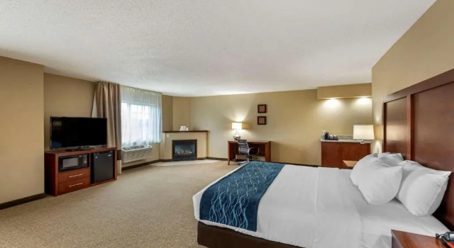 Номер Standard Comfort Inn & Suites Jackson - West Bend