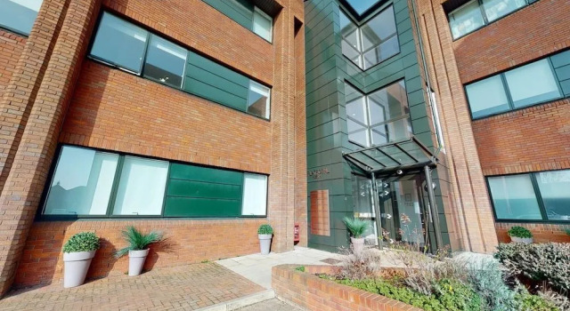 Luxury 1-bed Town Centre South Stevenage, Забронировать Отель Стивенидж 