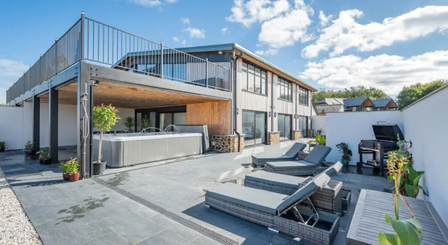 Weekstone Estate Barn, Rezervasyon Tatil Evi Merseyside villalar, Villa