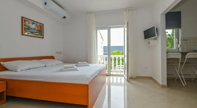 Студия с балконом Seagull Pool Apartments & Studios