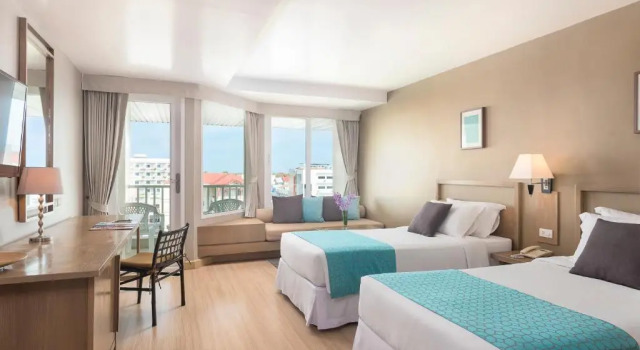 Двухместный номер Deluxe с балконом Manathai Hua Hin