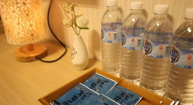 Четырёхместный номер Standard Zhongshan Hostel