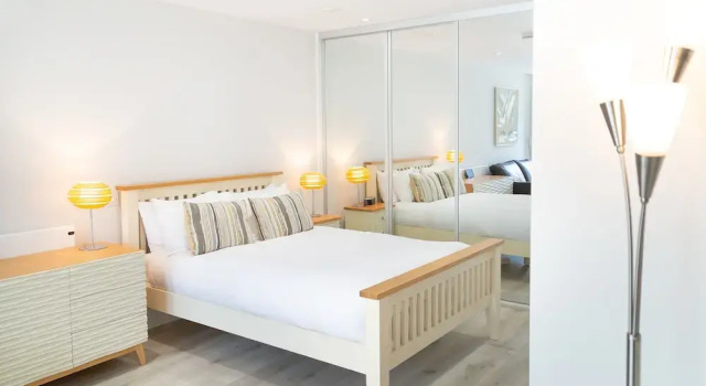 Студия Business Citystay Living - Midsummer Mews