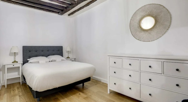 Magnificent Apartment Near Republique, Забронировать Апартаменты/квартира 10-й округ: Республика Париж, рядом с Станция метро Rambuteau