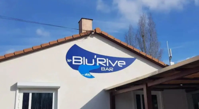 Camping Officiel Siblu Les Rives de Condrieu, Prenota Campeggio Hotel a Alvernia con parcheggio, Parcheggio