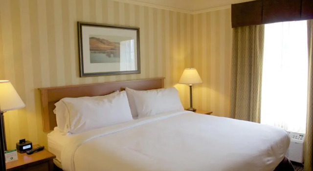 Номер Standard с видом на реку Holiday Inn Express Hotel & Suites Astoria by IHG