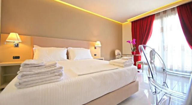 Полулюкс Hotel Palace Vlore