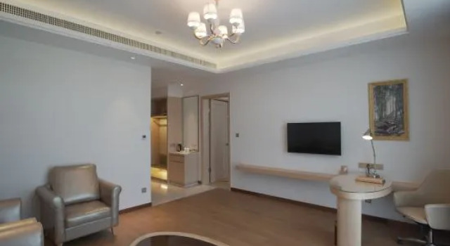 Люкс Business Vienna International Hotel