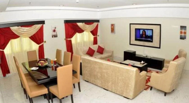 Radmah Suites Fanater, 预订 酒店 奥朱贝尔 东部省