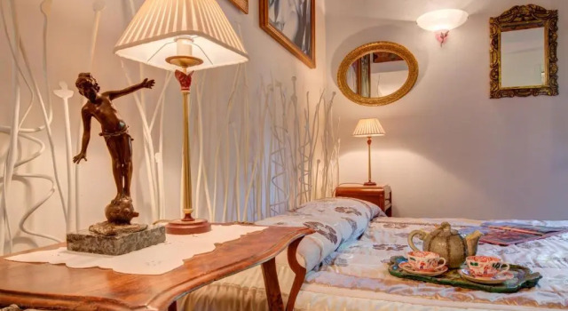 Villa La Favorita, Book Villa Hoteller i Alba med parkering, Parkering