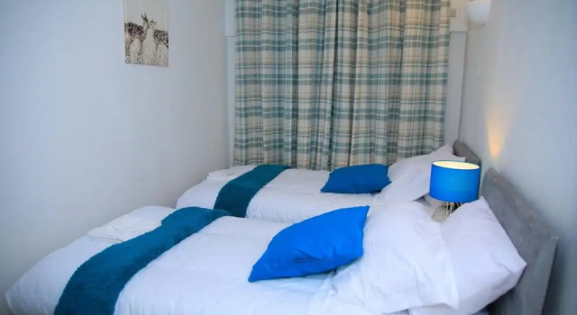 NEW Cosy 3BD Flat Minutes to Leeds City Centre