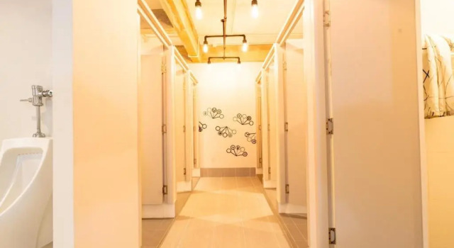 Кровать в общем номере (женский номер) Bedspread Hostel