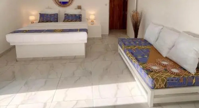 African Queen Lodge, Prenota Hotel Assinie Costa d'Avorio