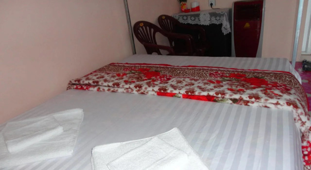 New Shine 2, Boek Hotel Hotels in Ngwe Saung met parkeren, Parkeren