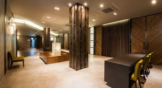 Yujin Hotel