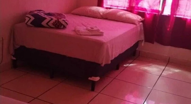 Hostal Maya Land, Book Hostel / Vandrerhjem Santa Cruz del Quiche Guatemala