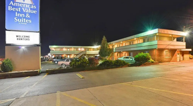 Americas Best Value Inn & Suites Canon City, Забронировать Отель Кэньон-Сити Колорадо, рядом с St. Thomas More Hospital