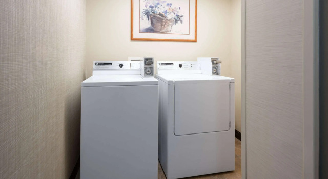 Days Inn & Suites by Wyndham Bozeman