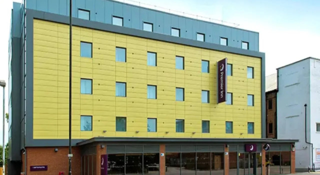 Premier Inn Newbury TC - London Road, Boek Hotel Hotels in Merseyside met zwembad, Zwembad