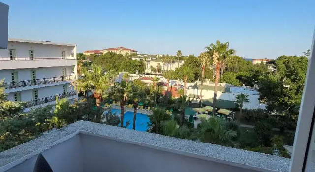 Двухместный номер Standard с балконом и с красивым видом из окна Malibu Garden Resort Hotel