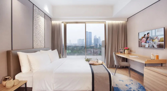 Номер Deluxe с 2 комнатами с балконом Somerset Sudirman Jakarta