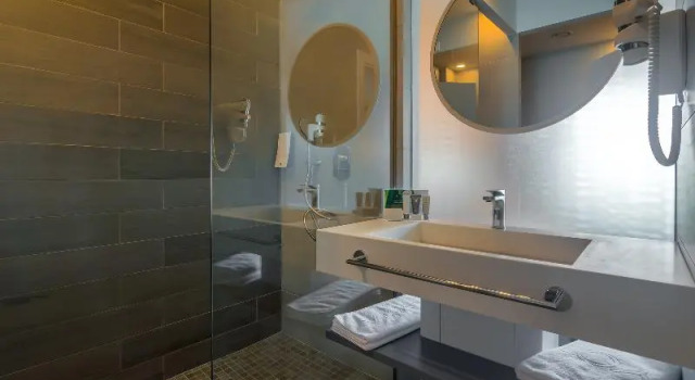Двухместный номер Standard с балконом и с видом на озеро Nyota Hotel & Conference Center